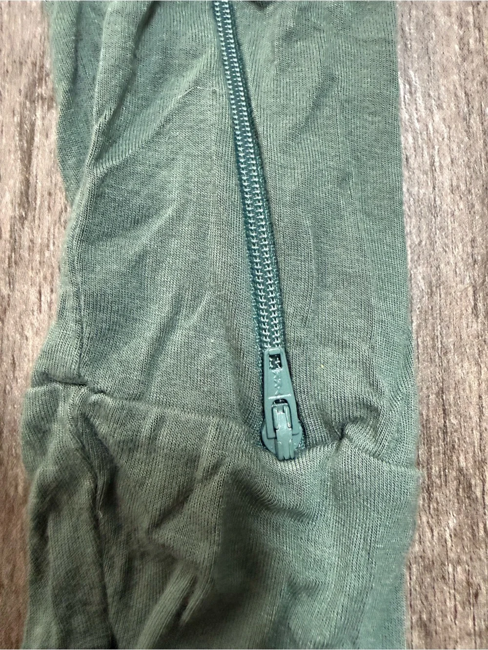 Kyte Green Zipper Footless Baby Toddler One-Piece Romper - 12-18 months